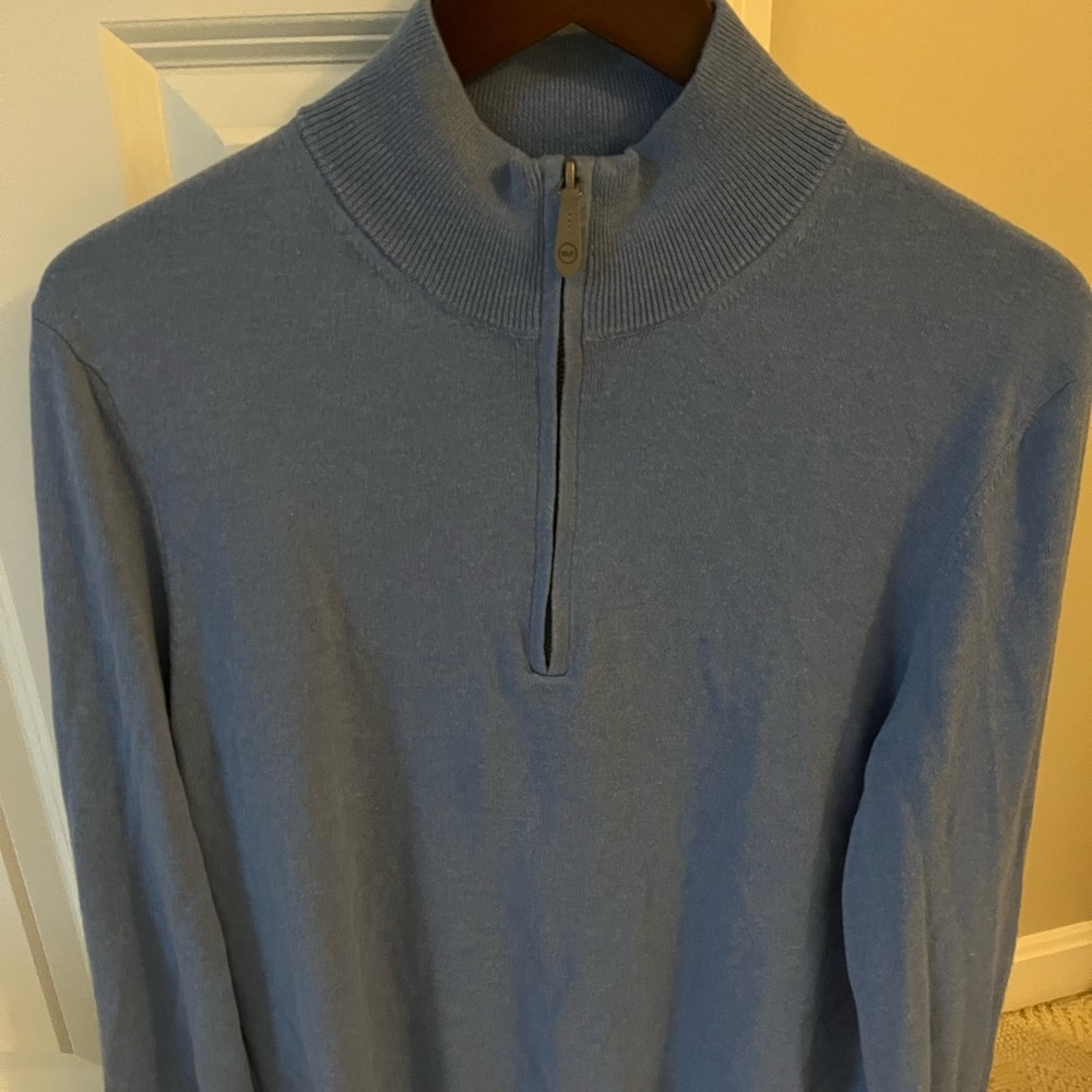 Vineyard Vines Thaxter Medium Jay Blue Lightly Worn - Maybe 2x Sweater.
